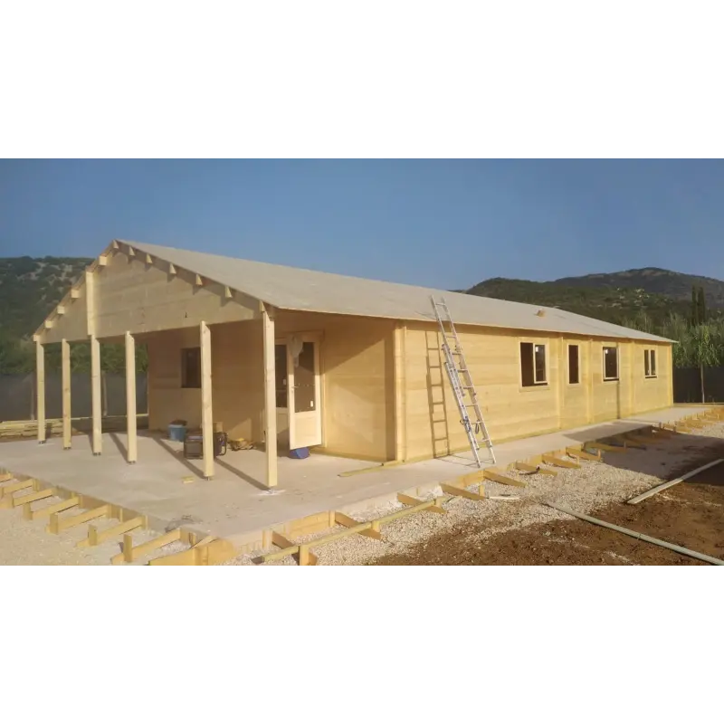 Chalet en bois SOFIA 8x14.50, 44mm, façade côté droit – modèle réalisé