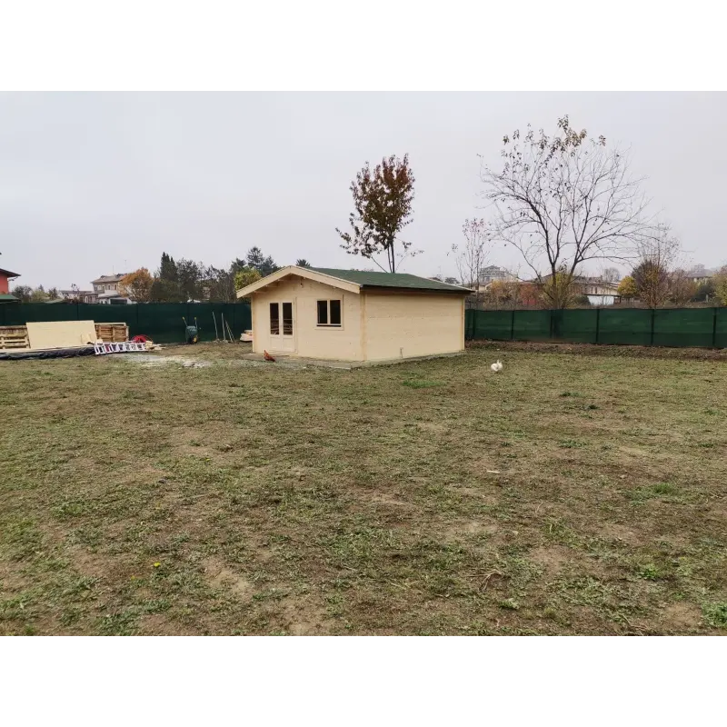 Abris de jardin en bois LELLA 5x5 44mm, façade côté droit– modèle réalisé