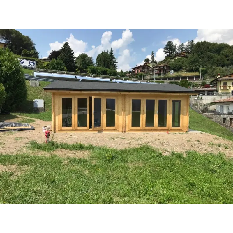 Chalet en bois AUGUSTA 8x6, 60mm, vue frontale – modèle réalisé