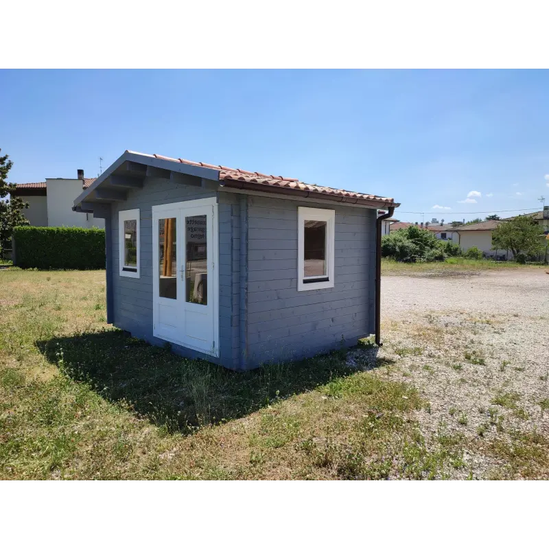 Remise en bois GIULIA 4x3, 44mm, façade côté droit – modèle réalisé